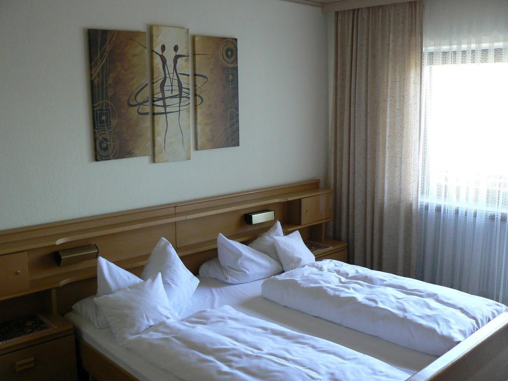 Haus Evelyn / Haus Heidemarie Hotel Bad Fussing Phòng bức ảnh